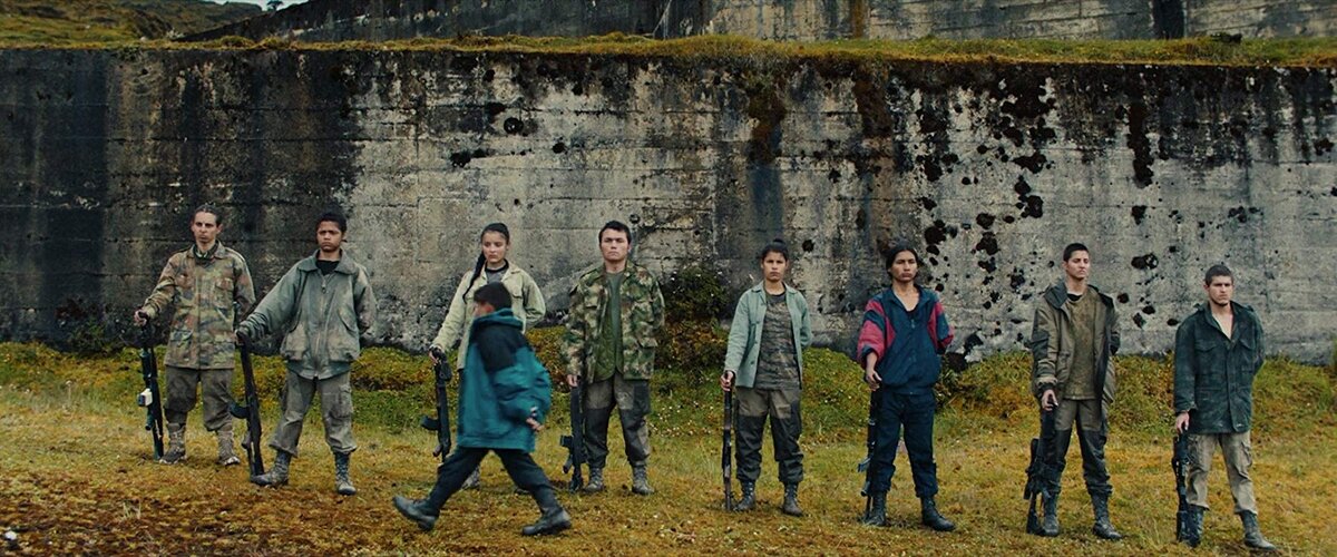 "Обезьяны" (IMDb.com)