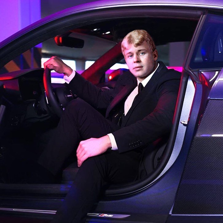 фото из презабавнейшего инстаграма @yes__enin , сергей есенин в машине, фотошоп, наше время