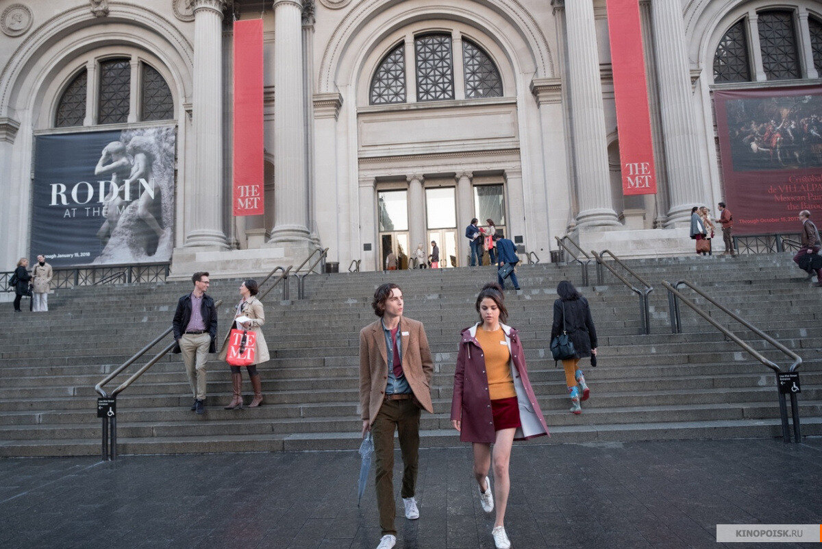 Тимоти Шаламе и Селена Гомез на Площади трёх вокзалов (шутка) / Изображение с сайта kinopoisk.ru