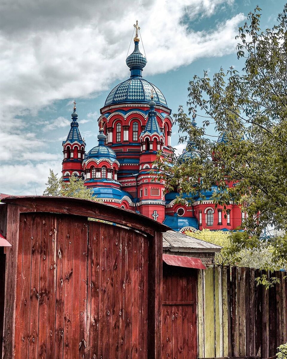 Поистине самая красивая церковь. Богородице-Иркутская церковь во имя Казанской иконы Божией Матери