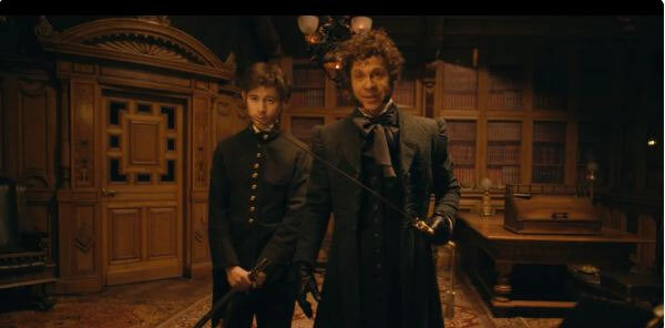 Гоголь с саблей