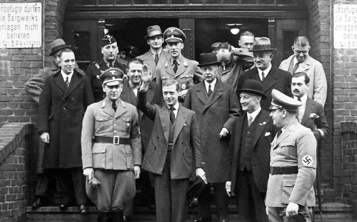 Будьте добры, Георг Восьмой, король Великобритании собственной персоной. (Фотография из Интернета).