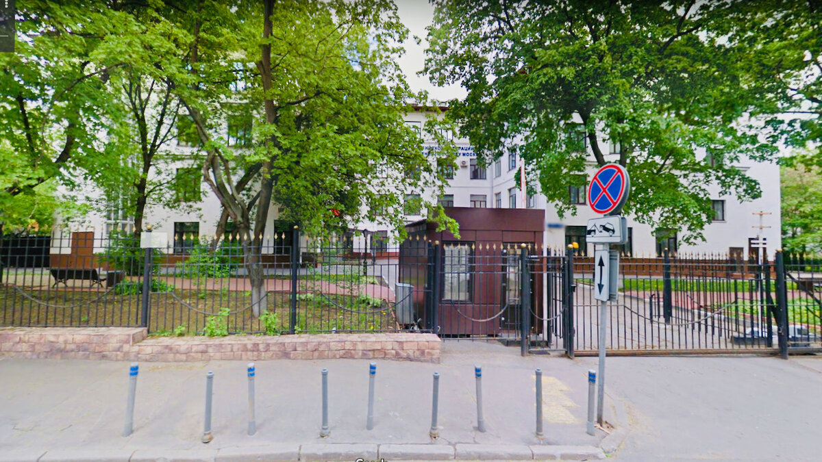 Теперь в Серебрянном переулке одна достопримечательность - Следственный комитет