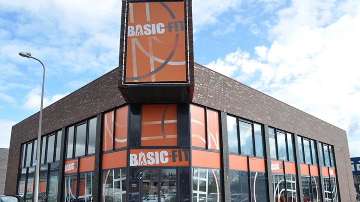 Пандемия — это, конечно, нехорошо, но мы открываем новые клубы по графику.