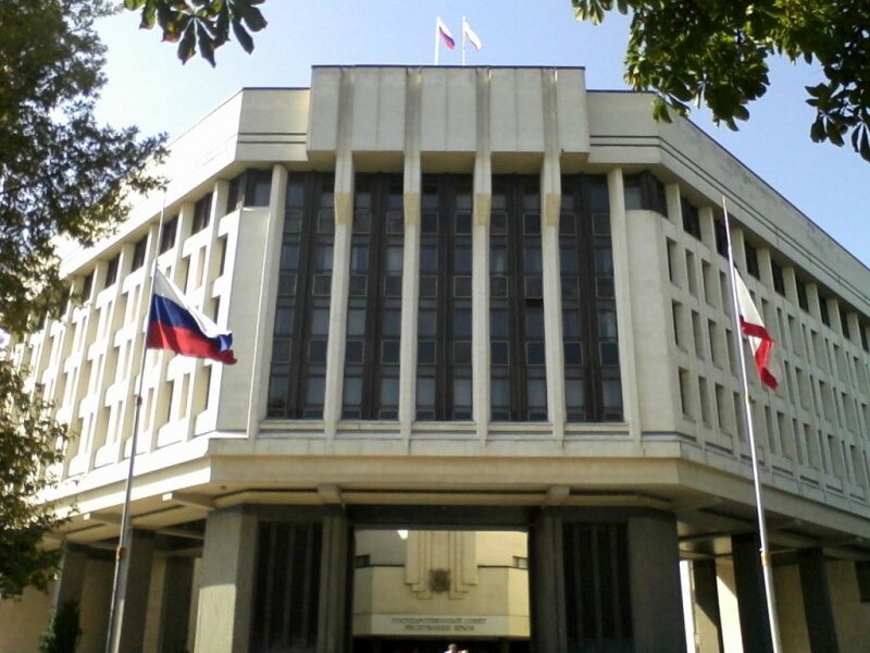 Здание ВР АР  Крыма (ныне Госсовета Республики Крым) в Симферополе...