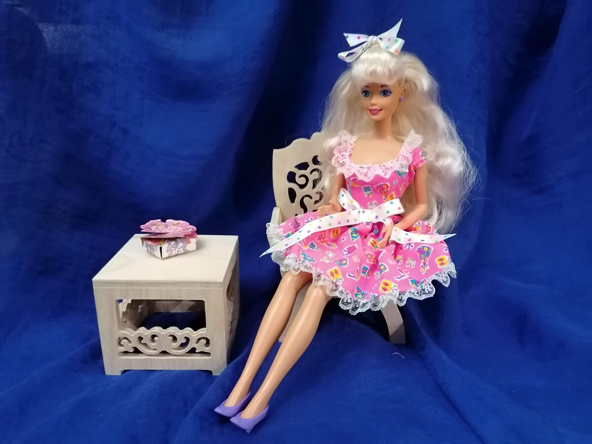 Birthday Surprise Barbie 1996 (фото автора)