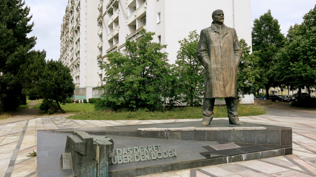 Памятник ленину в германии
