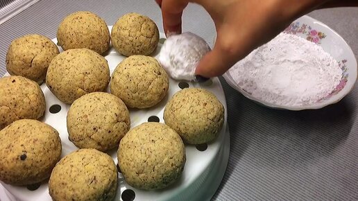 Ореховое печенье снежки