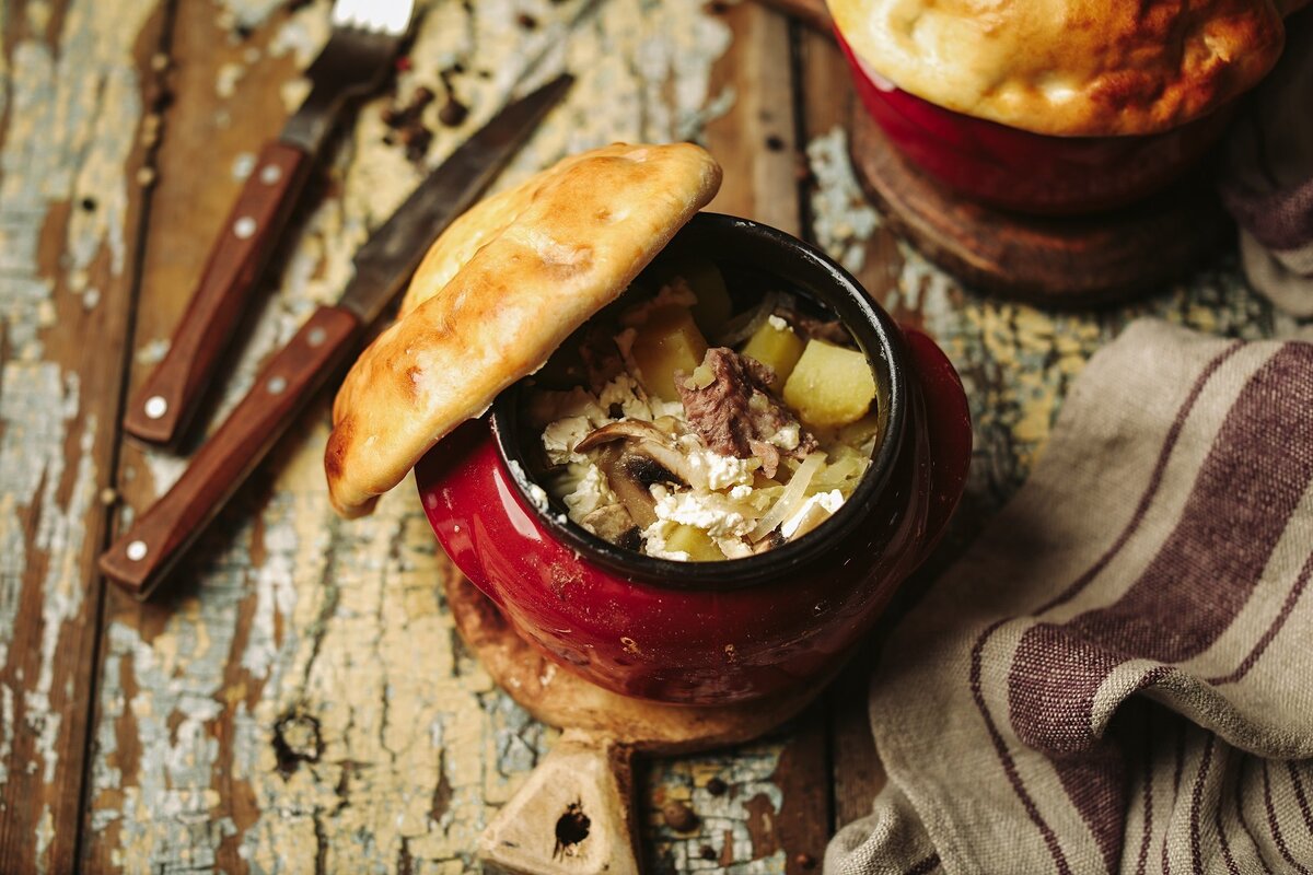 Жаркое из картошки с лисичками в духовке