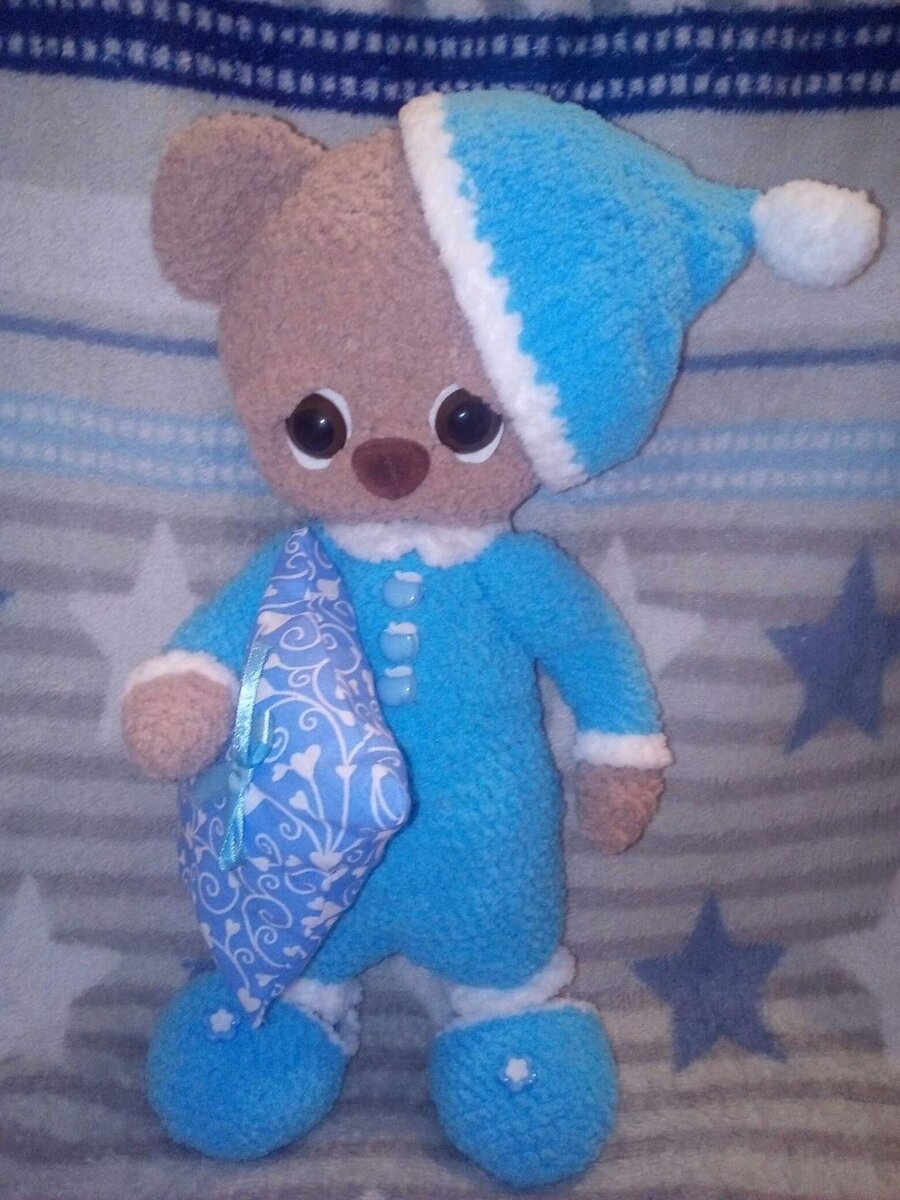 Ещё медвежонок .