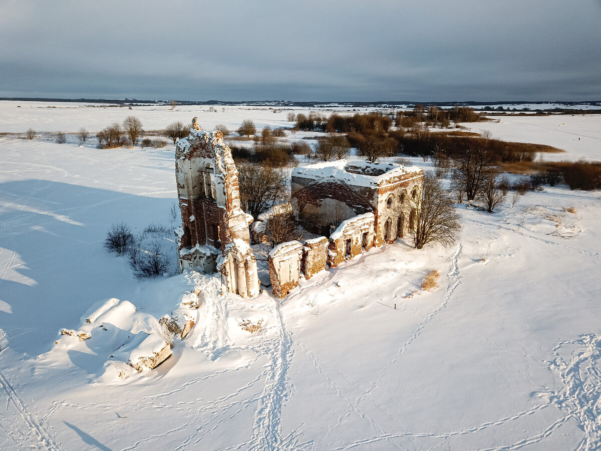 Фото автора. Рождественский храм, п. Шексна, Вологодская область
