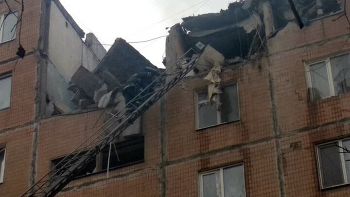 Ракета сил ВСУ прилетела в многоэтажку в Донецке