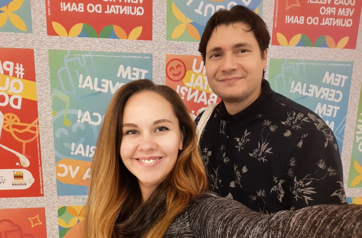 Я и Элио. Как раз, в торговом центре. С вашего разрешения, торговый центр буду для краткости называть ТЦ или РЦ (развлекательный центр).