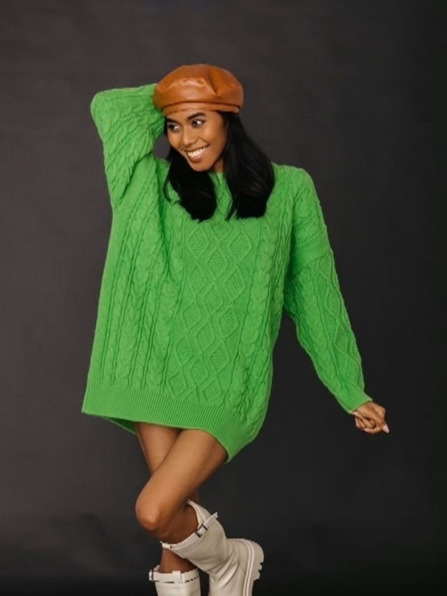 Подборка узорчатых зеленых свитеров