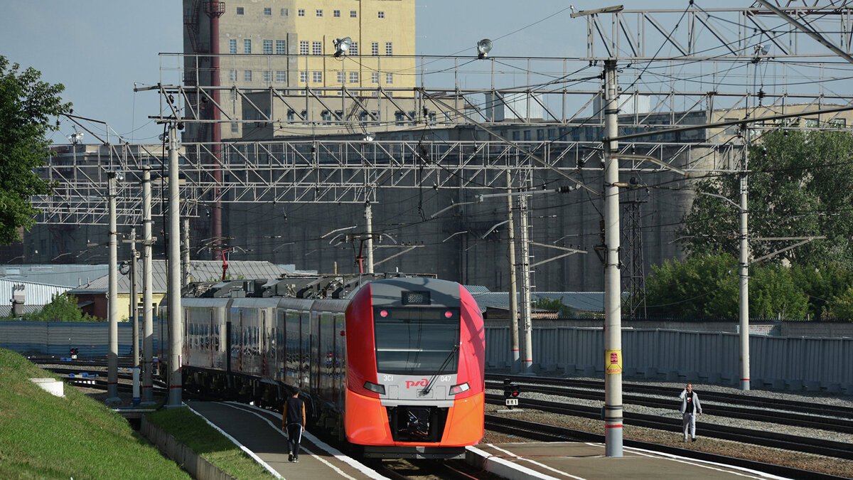    Запуск электропоезда "Ласточка" по маршруту Новосибирск - Барнаул© РИА Новости . Александр Кряжев