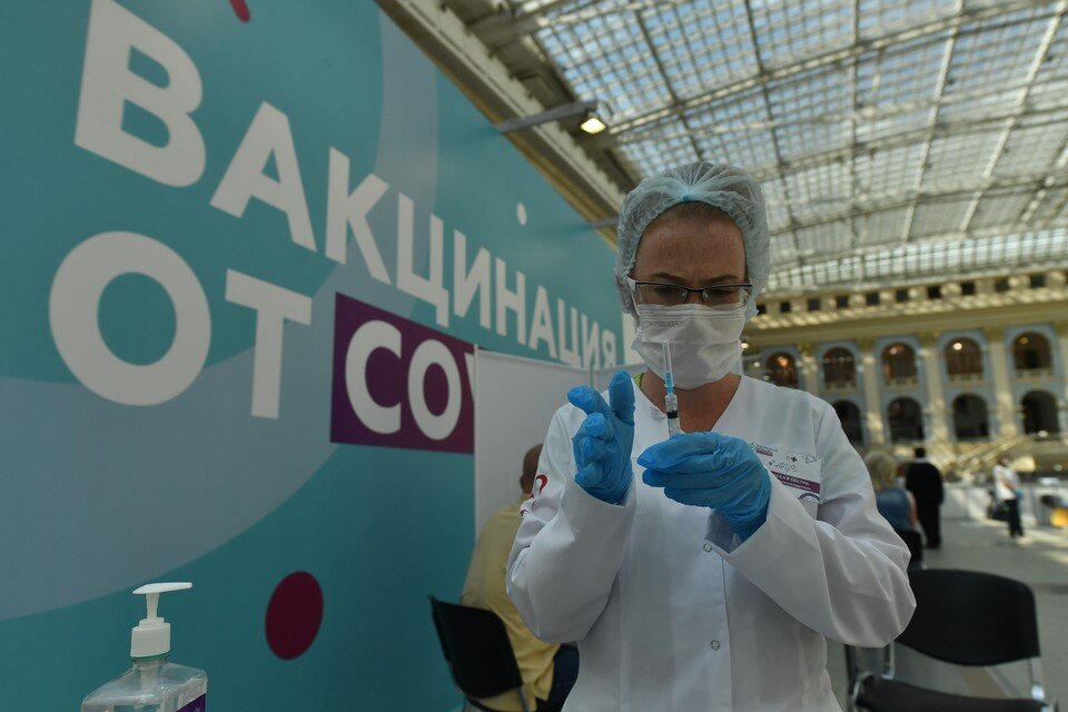     В Томске стала доступна вакцина от COVID-19 «Эвушелд». Иван МАКЕЕВ