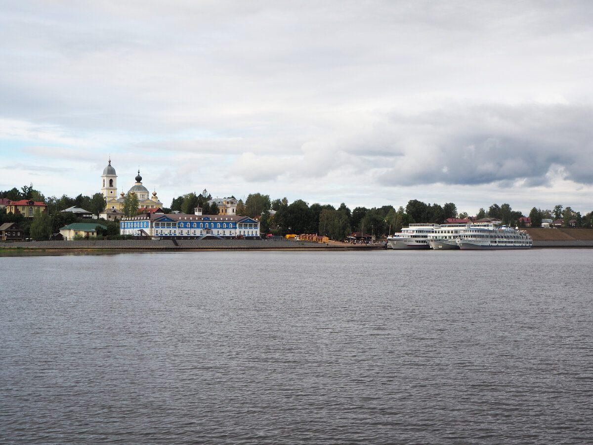Вид на Мышкин с парома