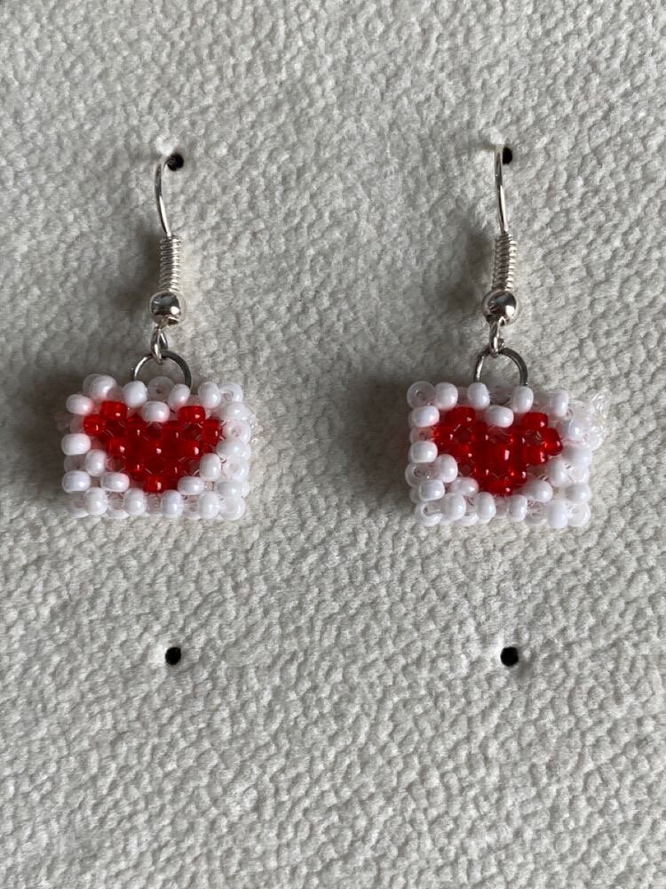 серьги из бисера с сердечком ручной работы ❤️‍🩹