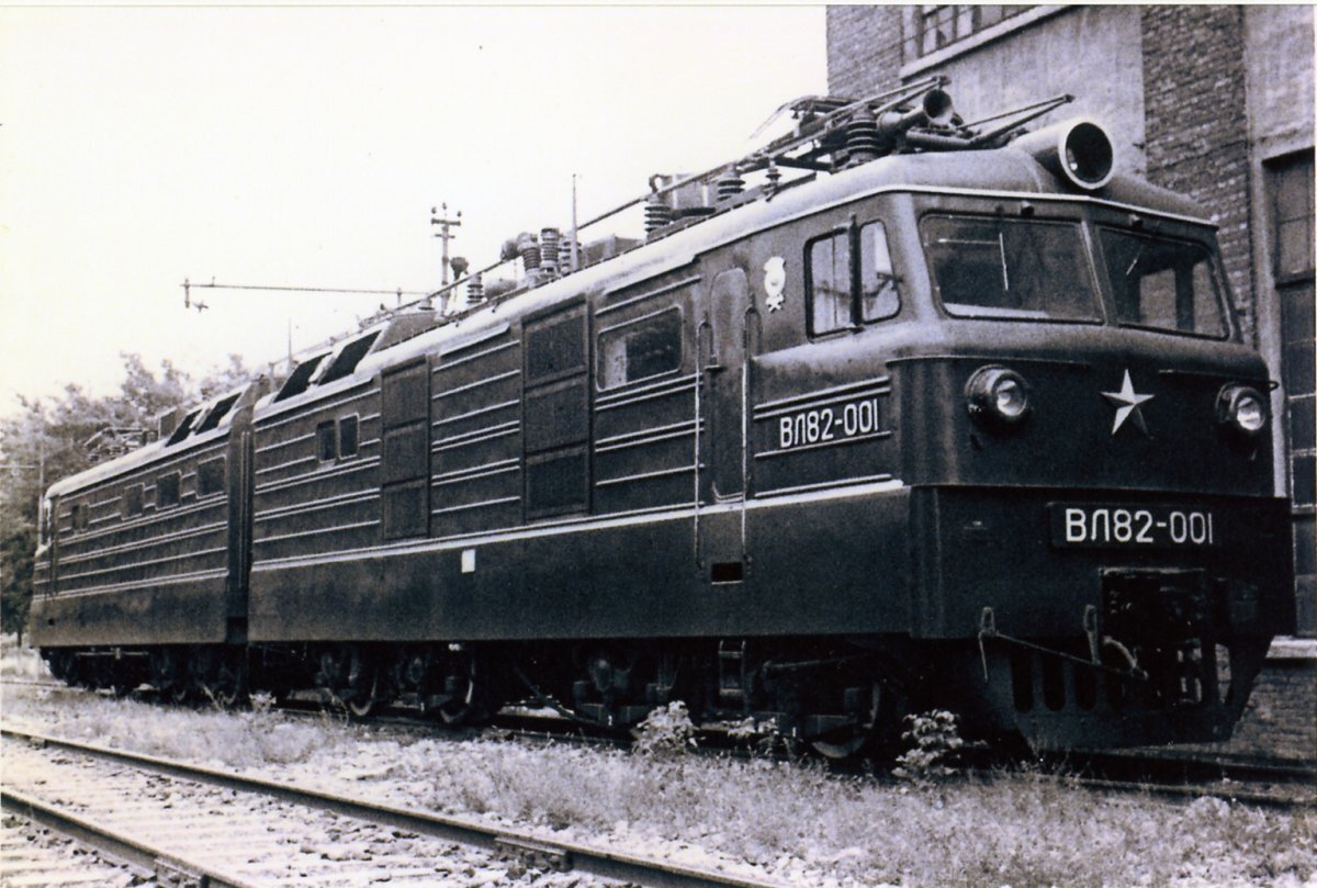 ВЛ82-001 на Новочеркасском заводе.