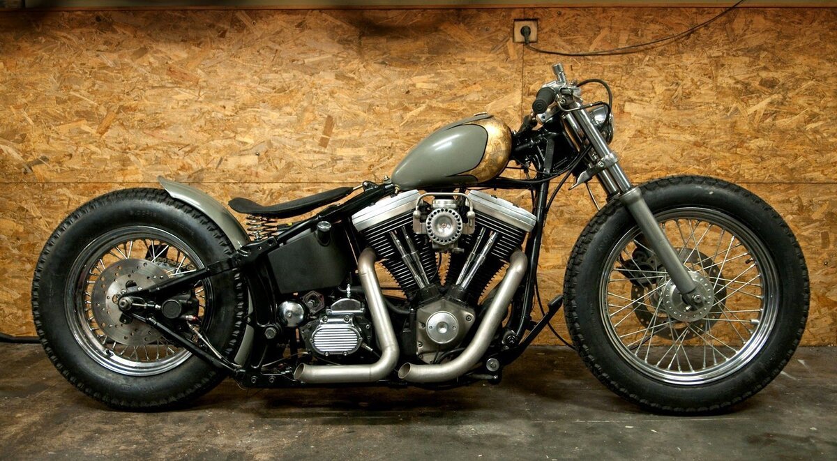 Мотоцикл боббер Harley Davidson