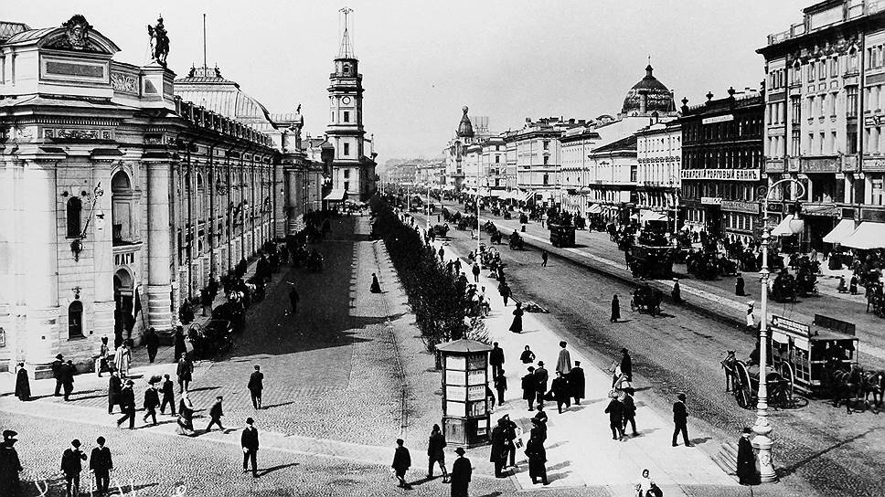    1914 год. Указом Николая II Санкт-Петербург переименован в Петроград Фотоархив журнала «Огонёк»