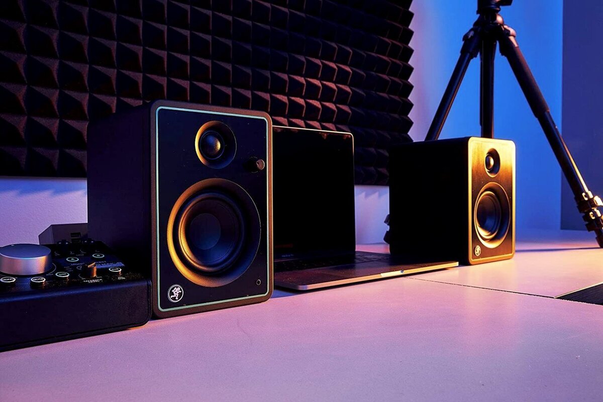 Настольный Hi-Fi: компактные колонки для музыки, кино и подкастов ...
