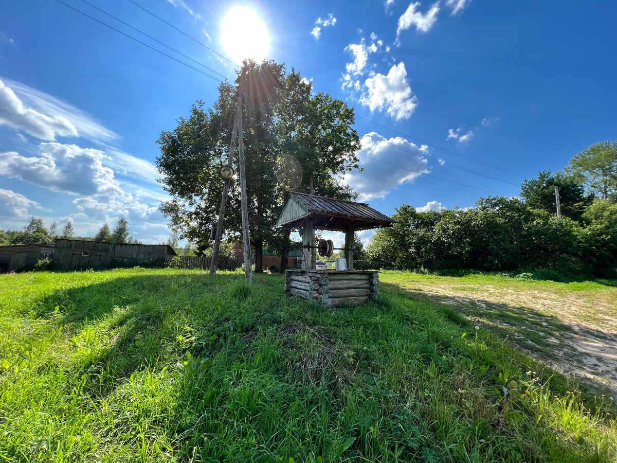 Вот так ещё люди живут. И это не кино, а реальная жизнь. Я бы не смог так, но люди старшего поколения отважные неимоверно, чему остаётся только позавидовать.-4