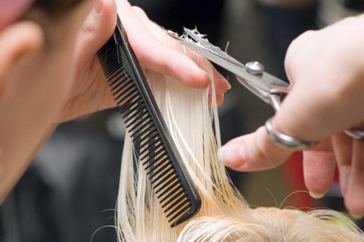 Стрижки мужские и женские, цены на парикмахерские услуги в Москве | Линия отличия