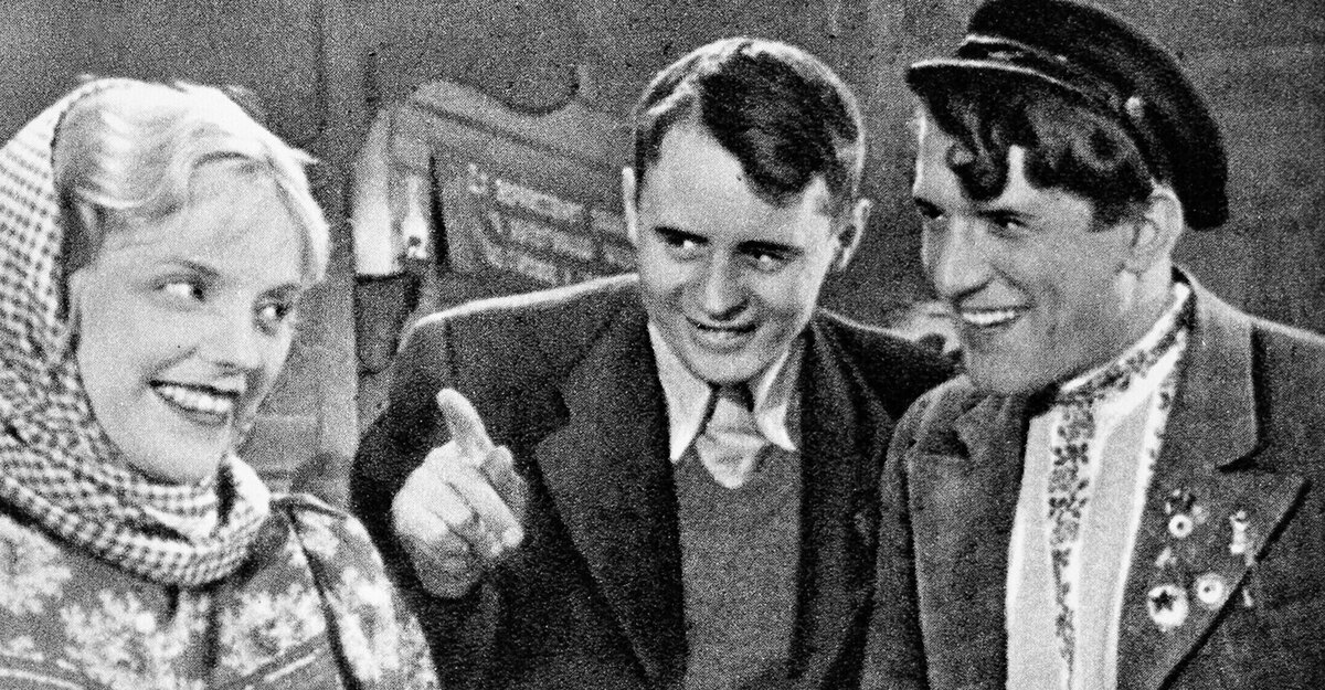 Марина Ладынина, Иван Пырьев (по центру) и Николай Крючков // Фото: m. gazeta.ru 