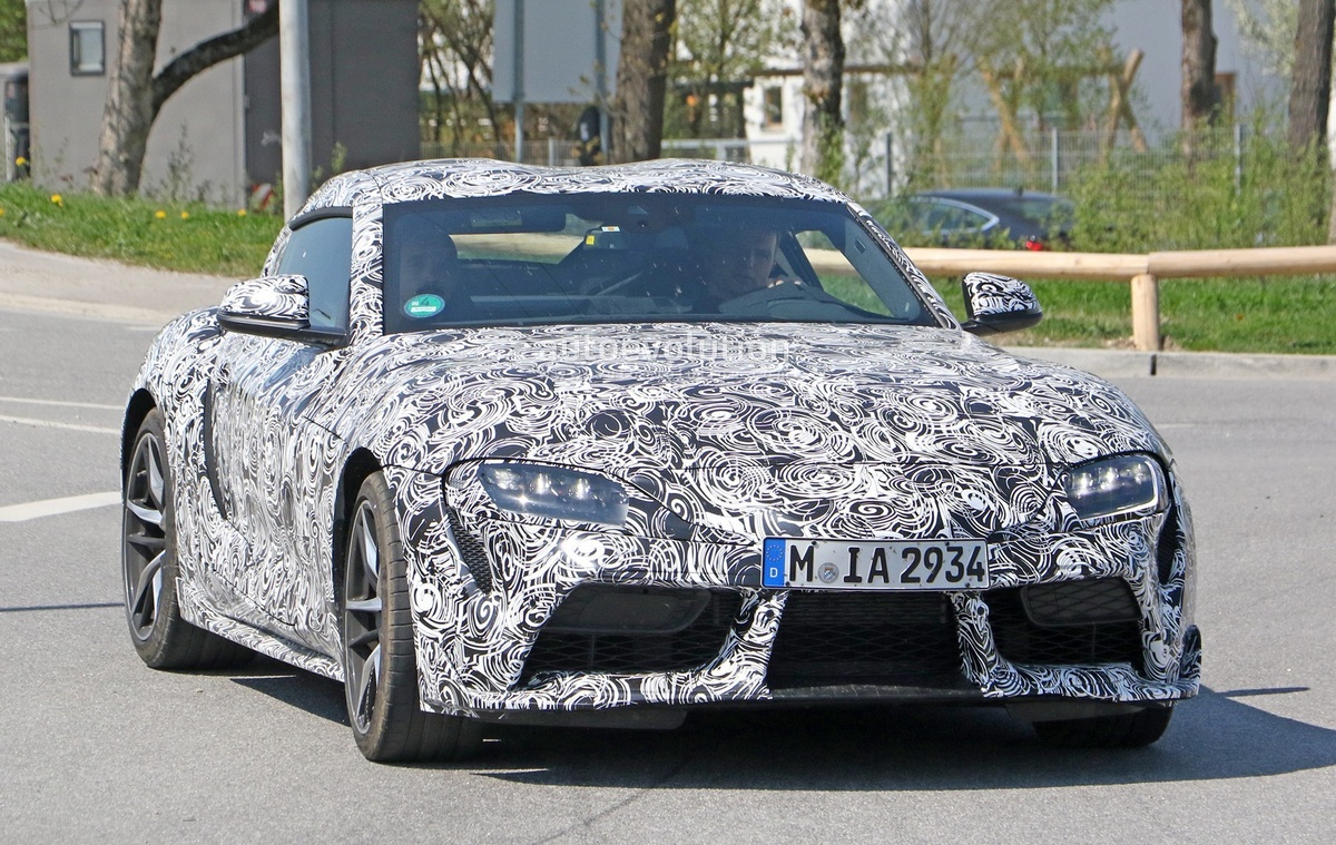 Друзья, смотрите, это та самая Супра, которая выйдет уже совсем скоро - всего через пару лет. Пока что еще в камуфляже.