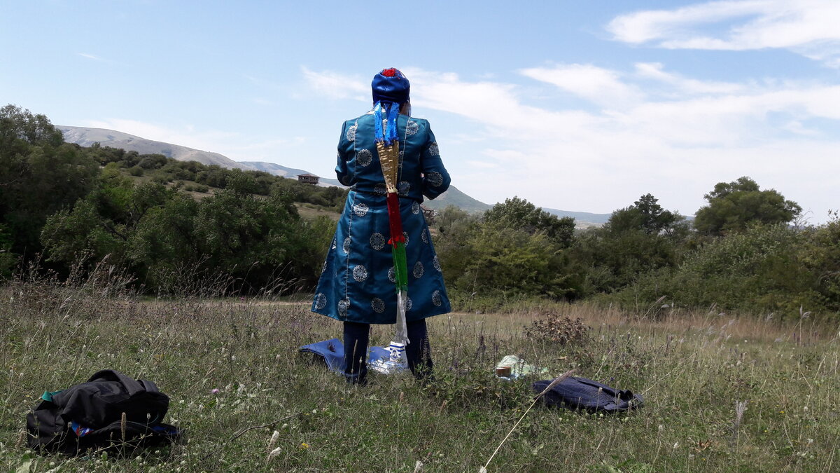 В долине Кизил-Коба на месте проведения ритуала