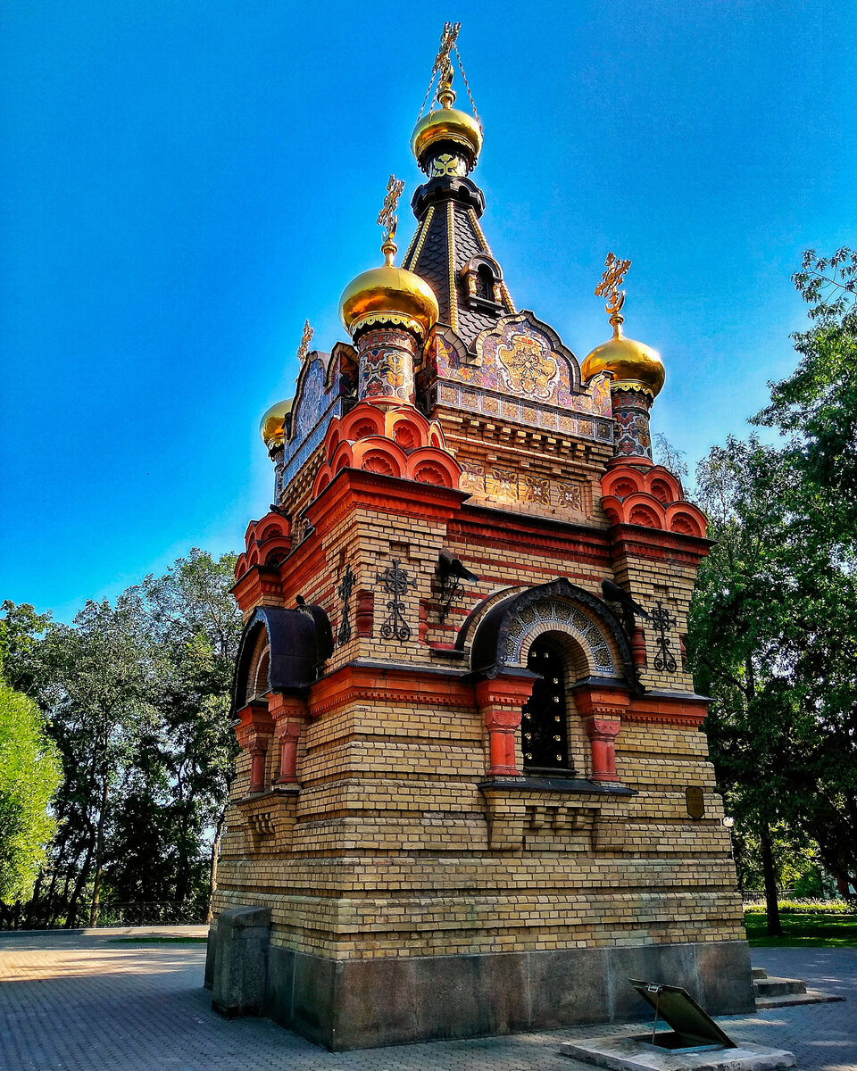 Усыпальница князей Паскевичей.