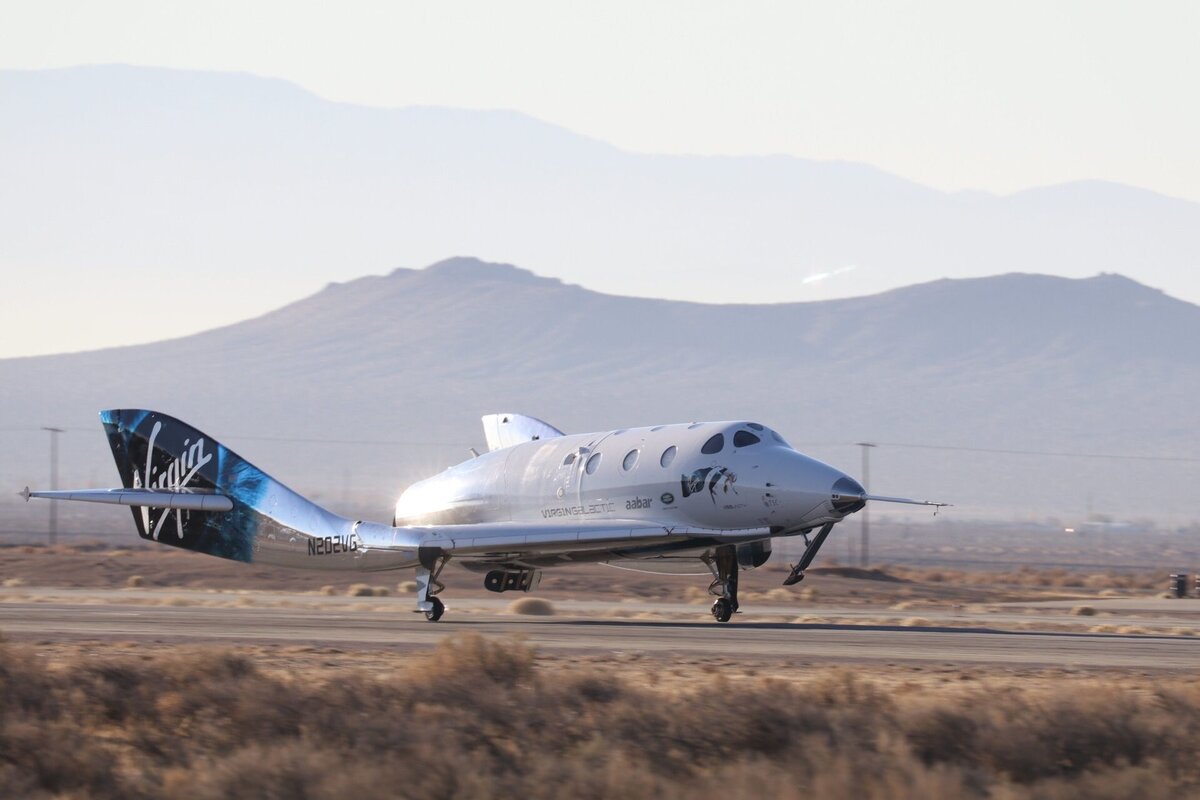 VSS Unity после своего первого космического полета ©Virgin Galactic