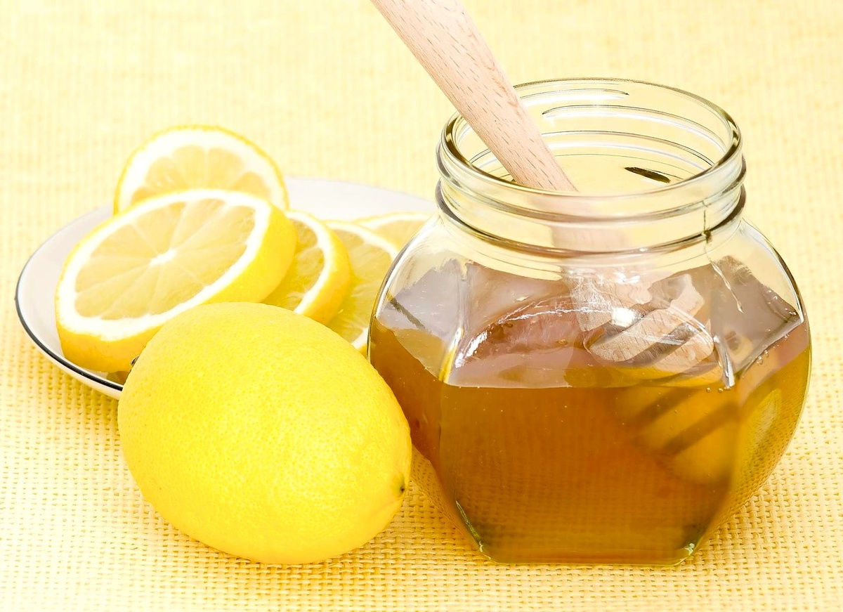 Топ-5 лучших домашних масок для ухода за кожей лица.