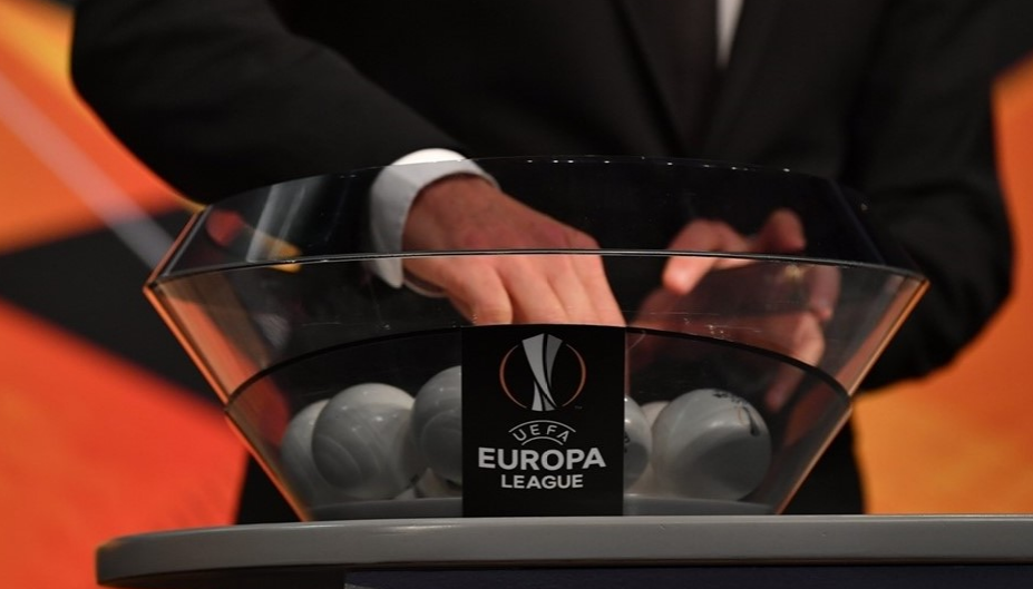 Восемь команд, пробившихся в 1/4 финала: «Валенсия» (Испания), «Наполи» (Италия), «Челси» (Англия), «Арсенал» (Англия), «Айнтрахт» (Германия), «Вильярреал» (Испания), «Славия» (Чехия), «Бенфика» (Португалия). 