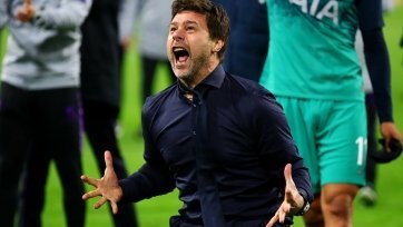 Фото: businessinsider.comЛондонский «Тоттенхэм» совершил чудо, в Амстердаме за один тайм отыгравшись с 0:2. «Аякс» видел себя в финале Лиги чемпионов, но гол на 6-й компенсированной минуте вывел туда «шпор».
