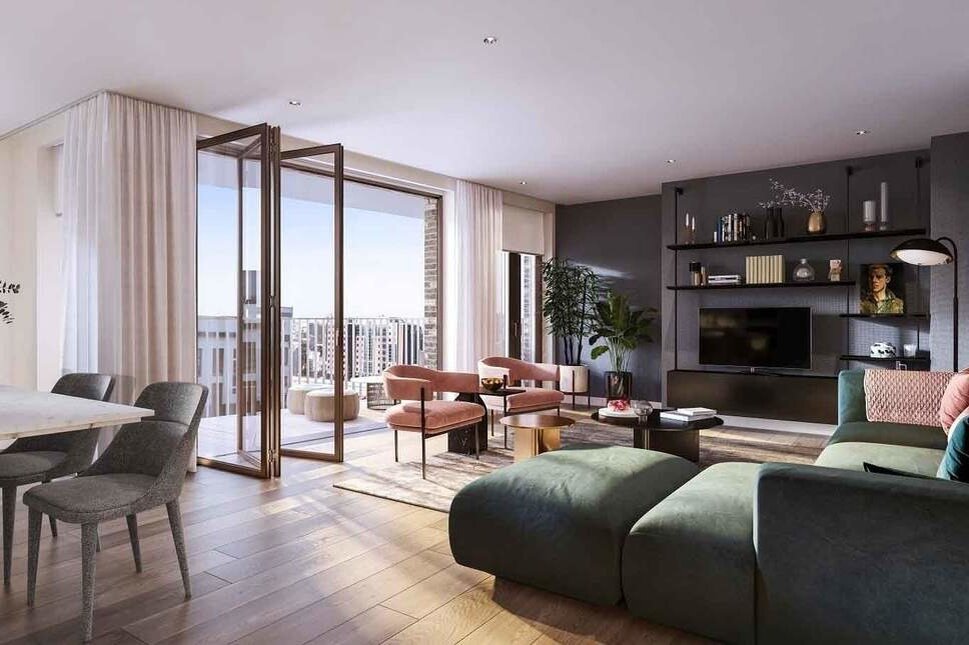 На фото: просторная квартира-студия с панорамными окнами