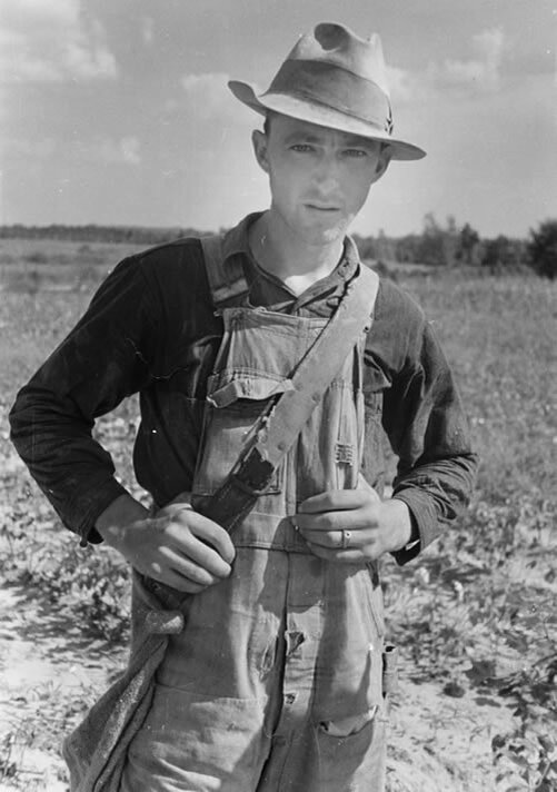 Типичная одежда фермера в 1930-е годы.