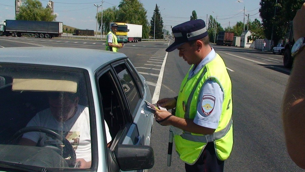 Сотрудники госавтоинспекции принимают меры по противодействию пропаганде опасного вождения