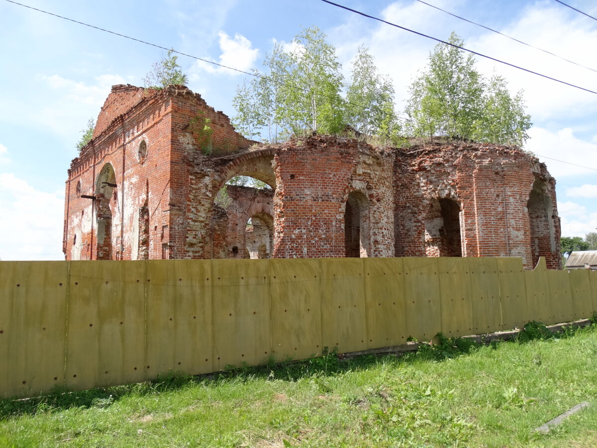 Церковь Живоначальной Троицы Карачев