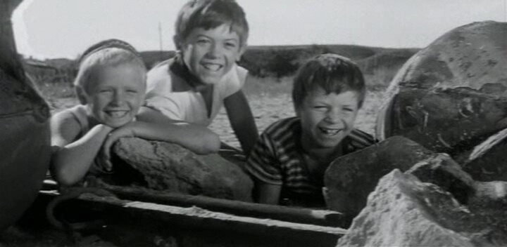 Кадр из фильма "Свистать всех наверх!"