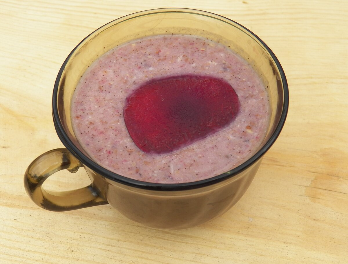 Smoothie Bowl со сливой, очищающий организм от зашлаковки