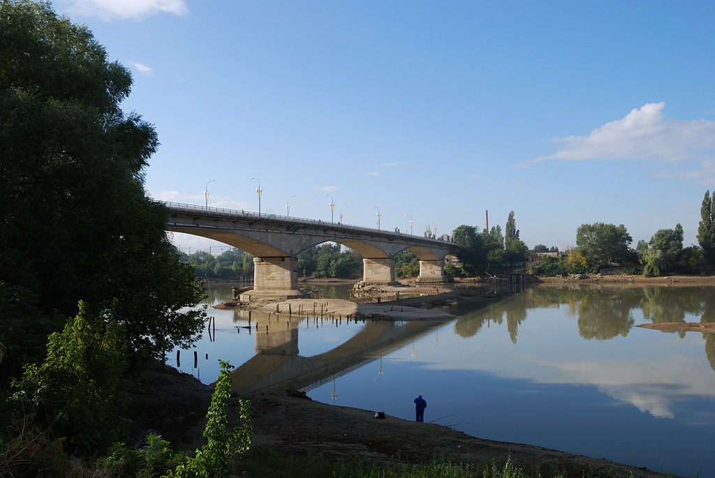 Река Кубань Яблоновский мост. Яблоновский мост в Краснодаре. Река Кубань мост Краснодар. Краснодар Адыгея Кубань река.