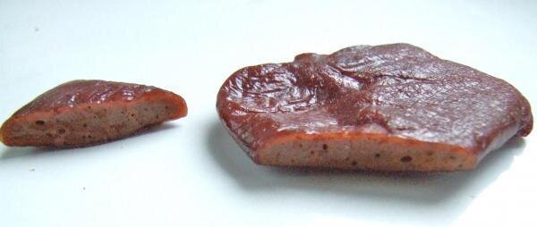 Сера, смолка или живица.