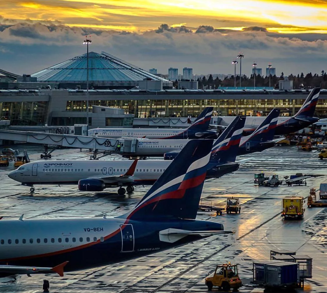 Sheremetyevo airport. Аэропорт Москва Шереметьево. Московский аэродром Шереметьево. Шереметьево Интернациональный аэропорт. Аэропорт Шереметьева Москва.