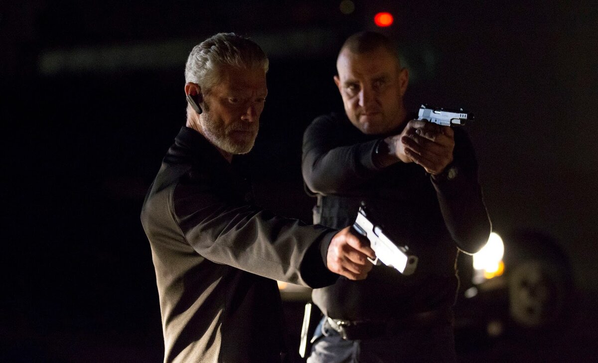 Люди в Чёрном... Какими харизматично-брутальными они могли бы быть, но вряд ли когда-нибудь будут. 