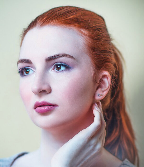 https:pixabay.com/ru/photos/девушка-лицо-губы-макияж-волосы-2714451