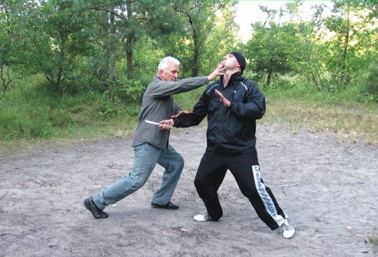 спецприём против ножа