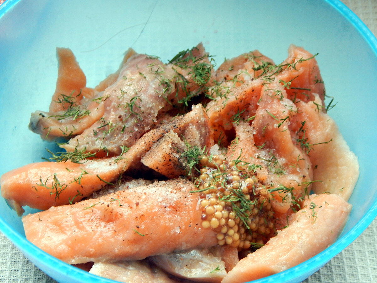 Попробовала маринованную семгу с горчицей — выпросила рецепт: всего 4 часа, а результат обалденный