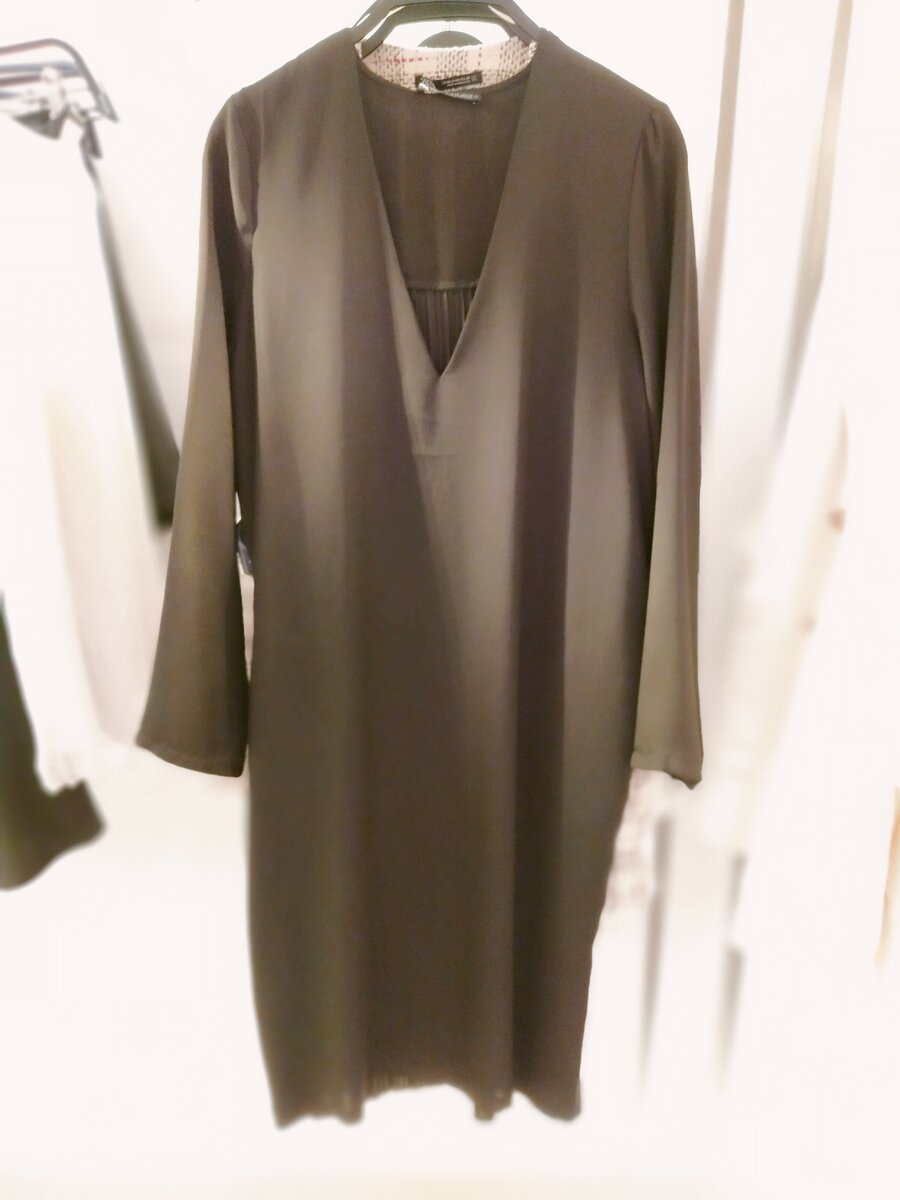 Платье. 2599 руб.